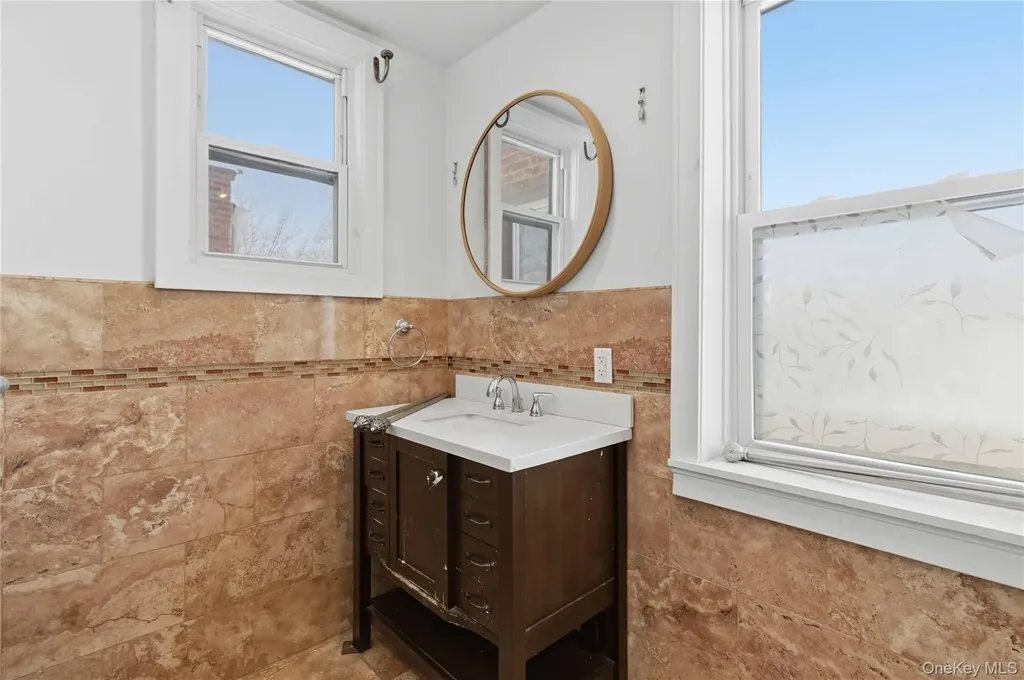 202-07 109th Avenue Saint Albans NY 11412