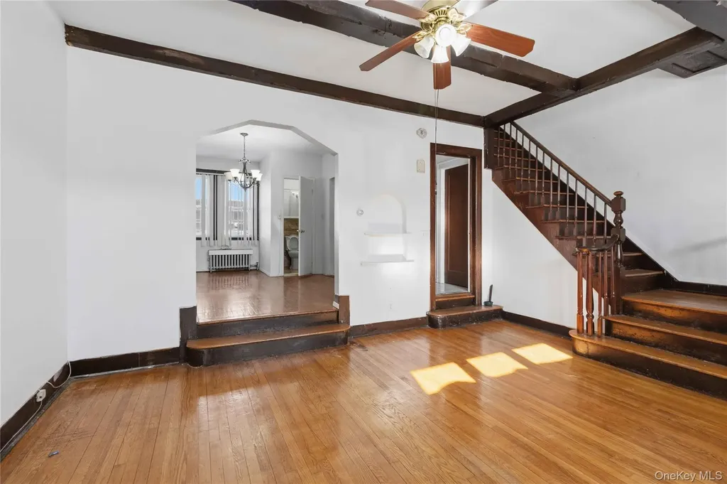 202-07 109th Avenue Saint Albans NY 11412