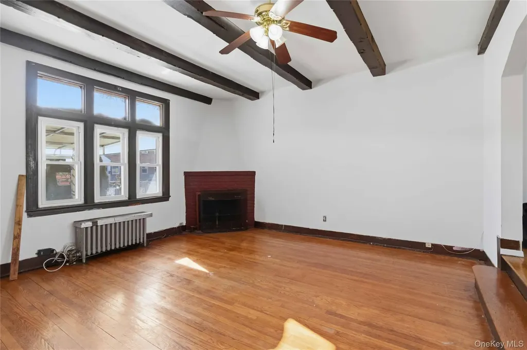 202-07 109th Avenue Saint Albans NY 11412