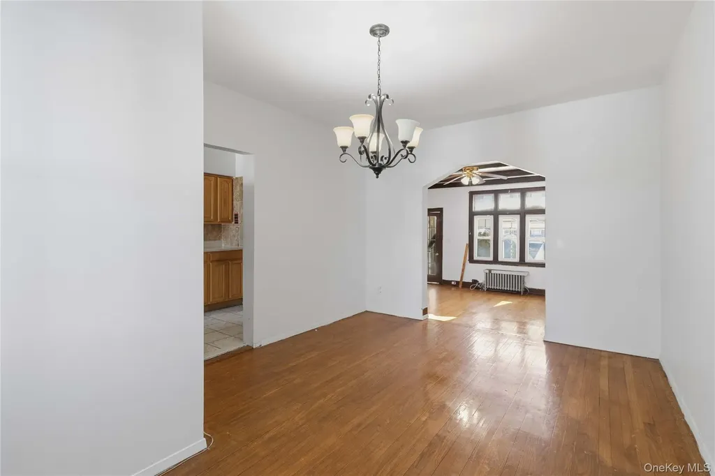 202-07 109th Avenue Saint Albans NY 11412