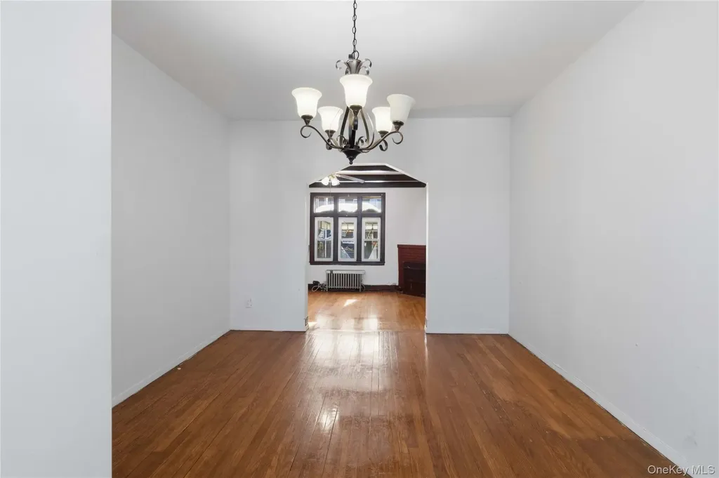 202-07 109th Avenue Saint Albans NY 11412
