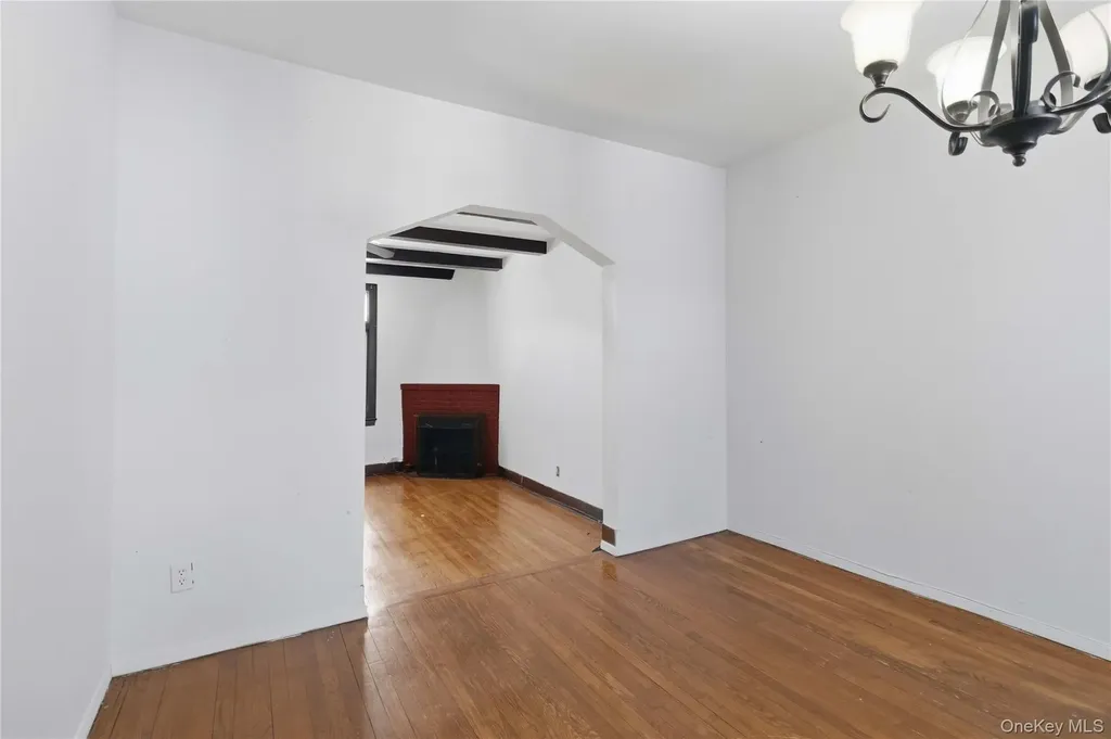 202-07 109th Avenue Saint Albans NY 11412