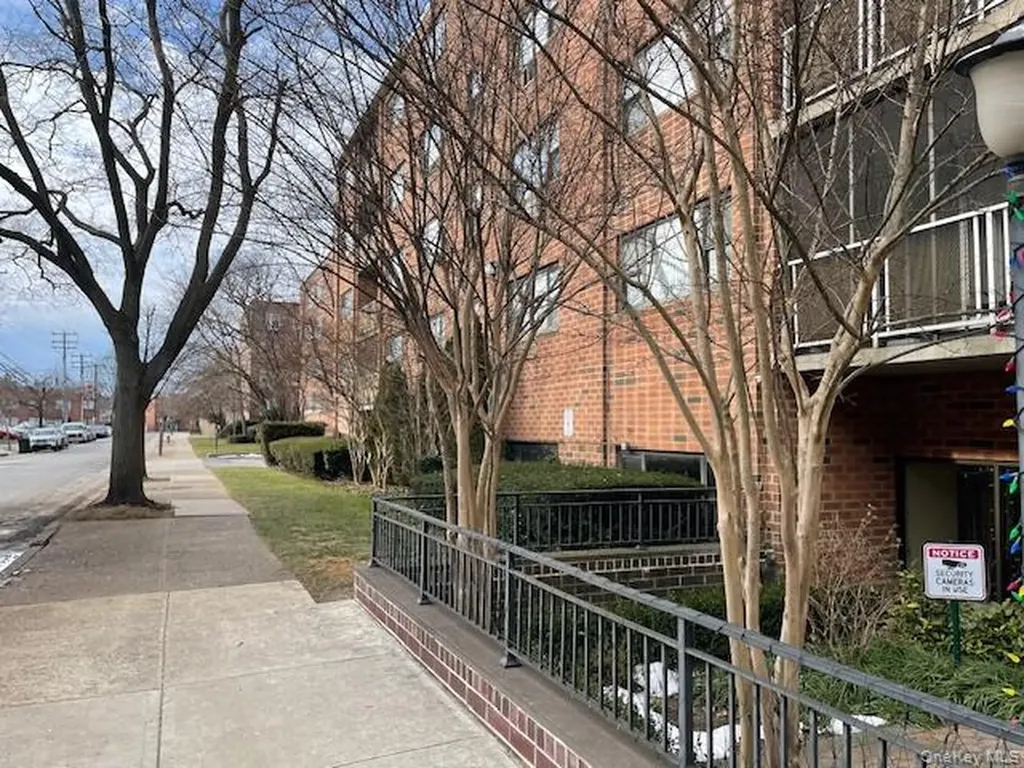 100 Clinton Avenue Mineola NY 11501