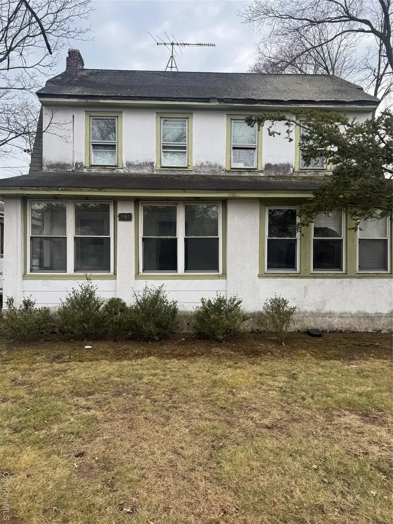 943 Central Avenue Woodmere NY 11598