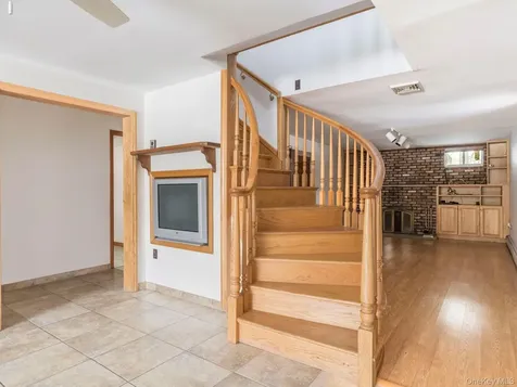 463 Mckinstry Road Gardiner NY 12525
