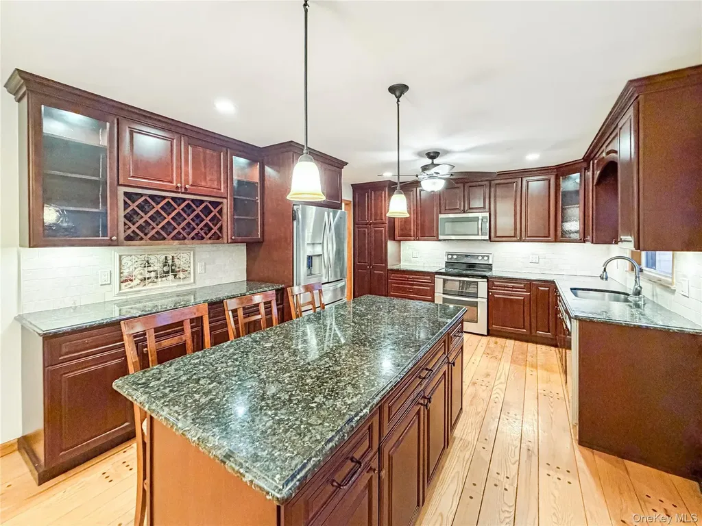 25 E Mountain Road S Cold Spring NY 10516