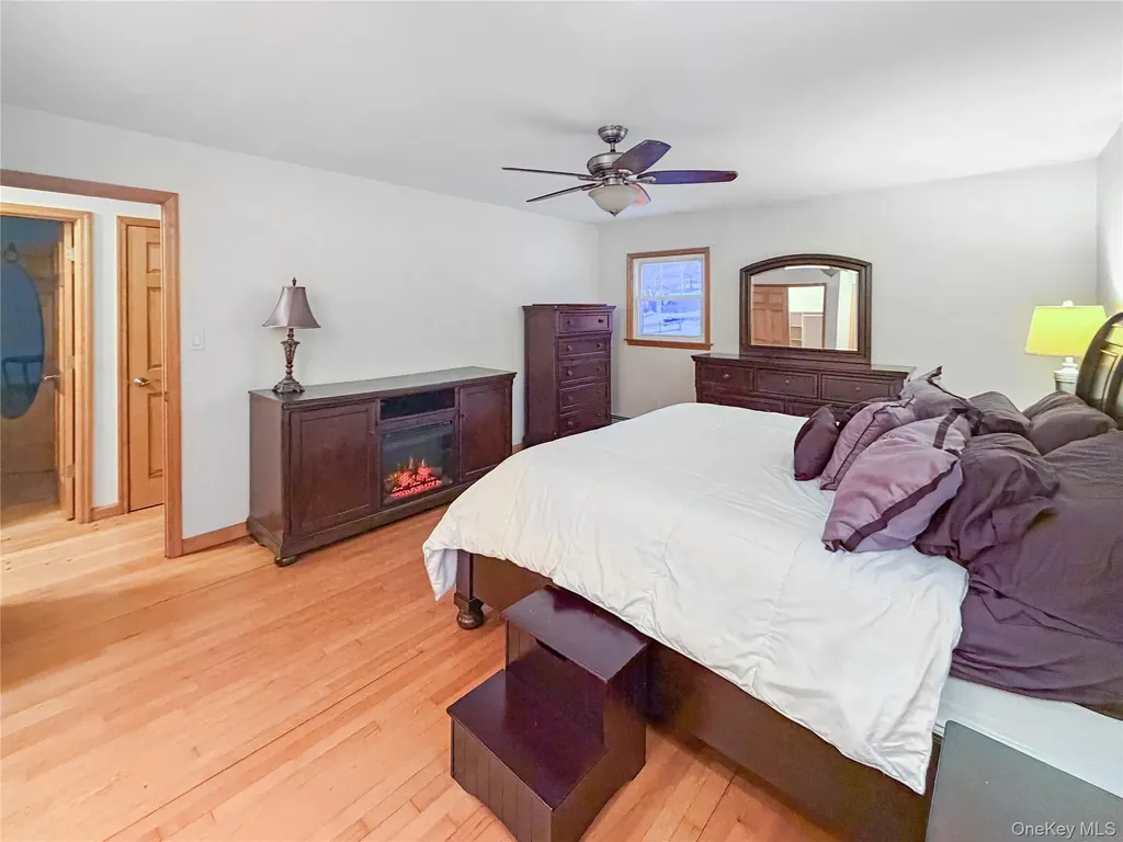 25 E Mountain Road S Cold Spring NY 10516