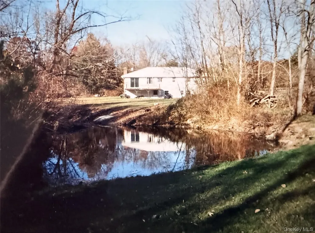 25 E Mountain Road S Cold Spring NY 10516