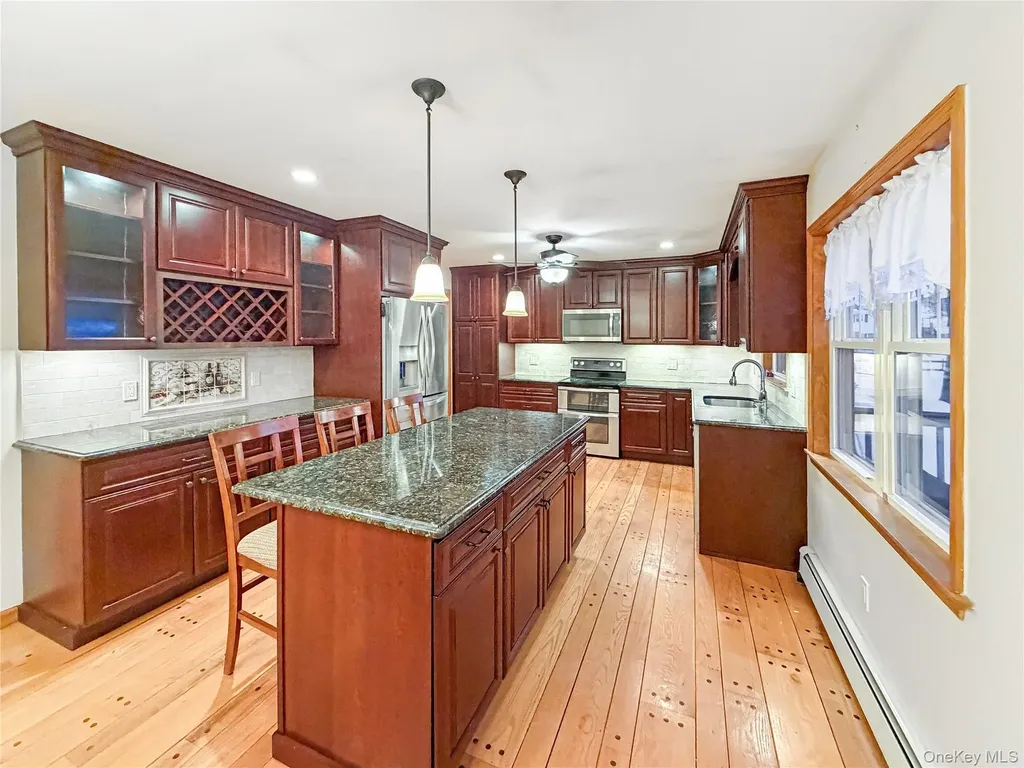25 E Mountain Road S Cold Spring NY 10516