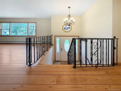 25 E Mountain Road S Cold Spring NY 10516