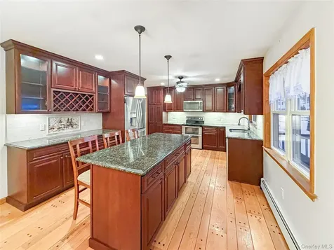 25 E Mountain Road S Cold Spring NY 10516
