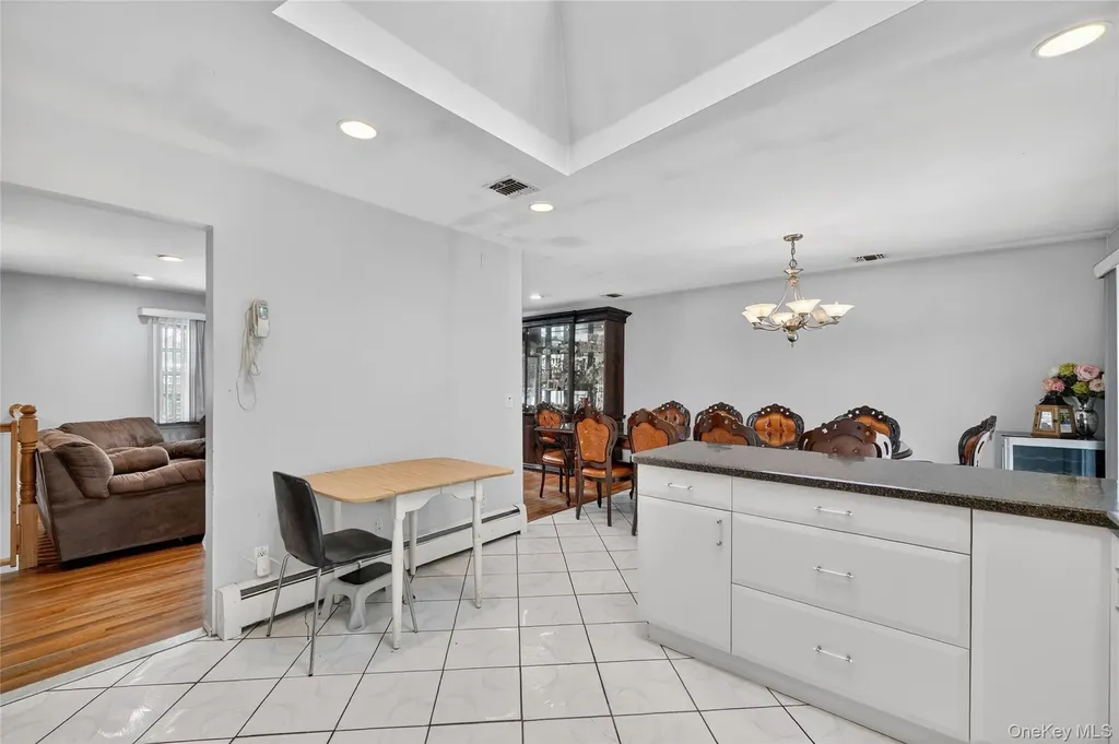 4 Lois Lane Monsey NY 10952
