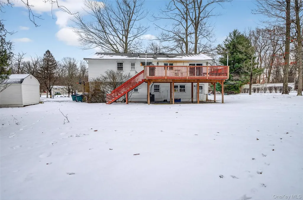 4 Lois Lane Monsey NY 10952