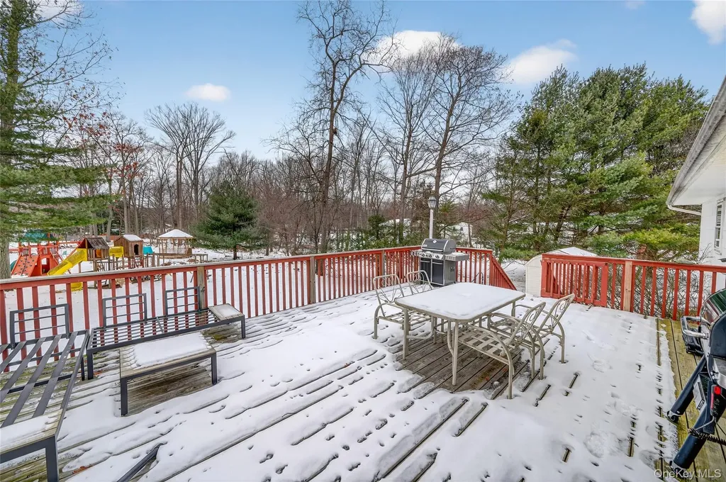 4 Lois Lane Monsey NY 10952