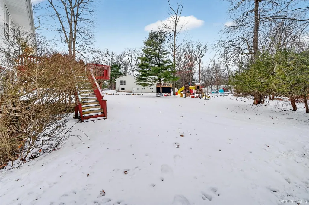4 Lois Lane Monsey NY 10952