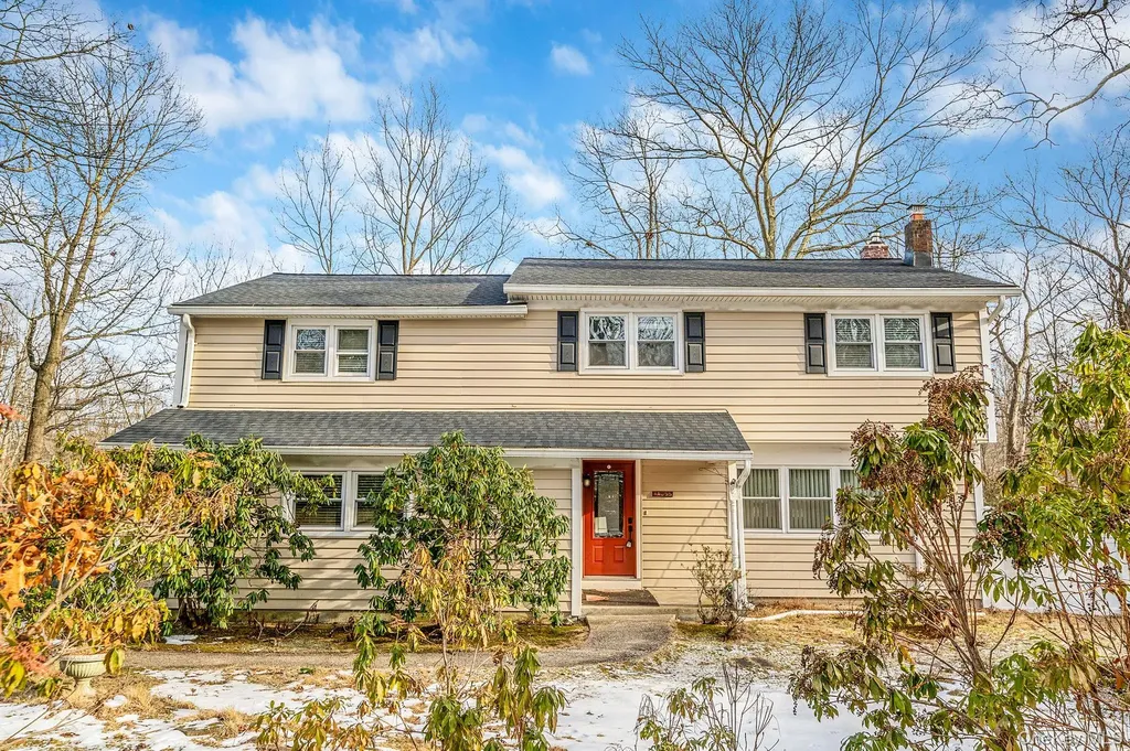 120 Rustic Road Port Jefferson NY 11777
