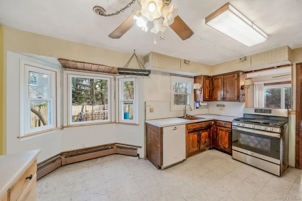 120 Rustic Road Port Jefferson NY 11777
