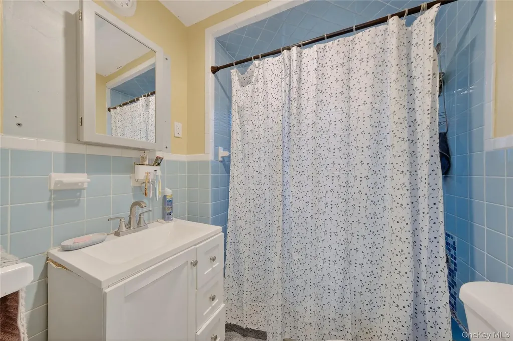5 Miller Place Poughkeepsie NY 12601