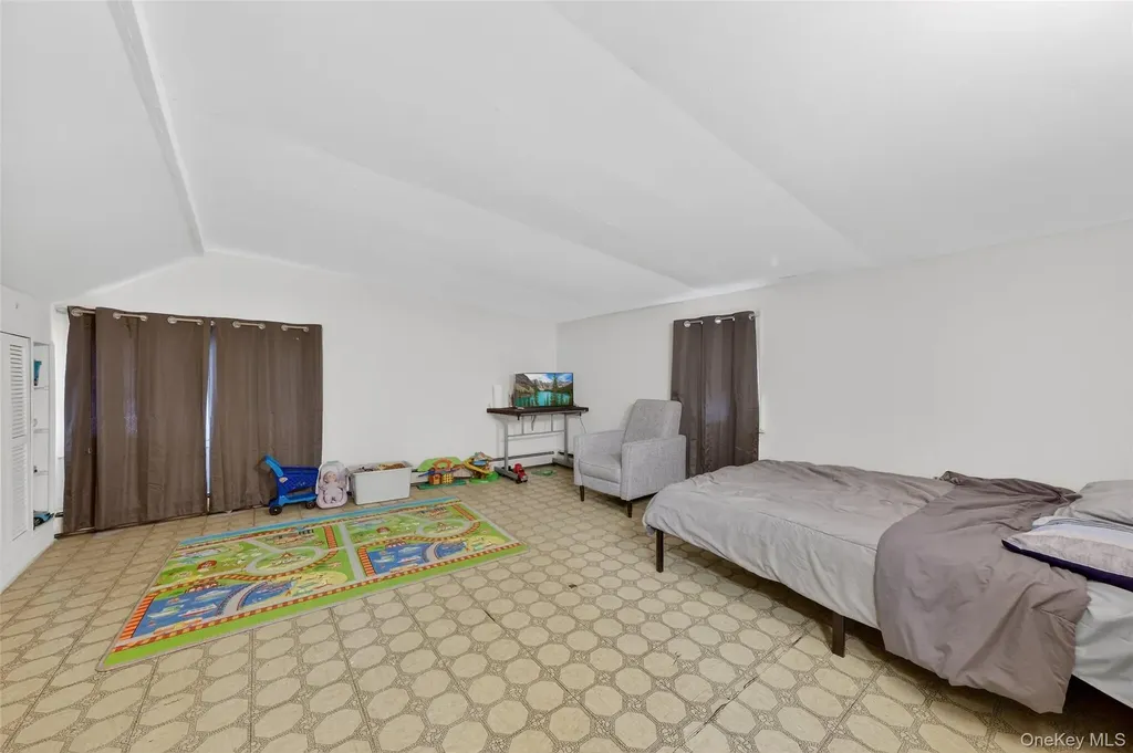 5 Miller Place Poughkeepsie NY 12601