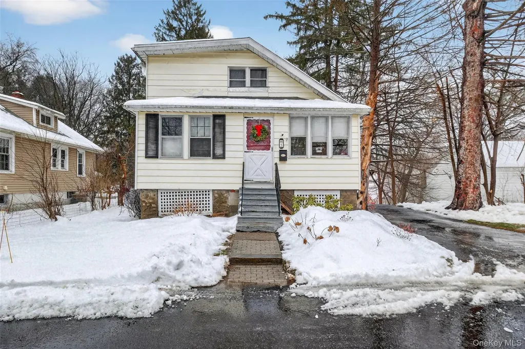 5 Miller Place Poughkeepsie NY 12601