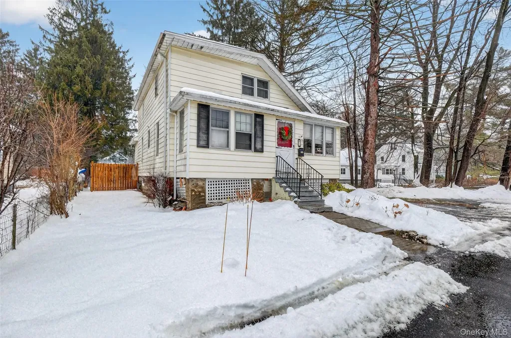 5 Miller Place Poughkeepsie NY 12601