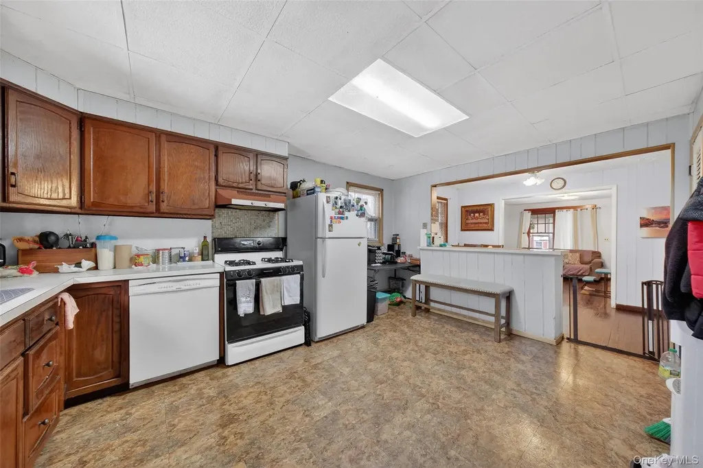 5 Miller Place Poughkeepsie NY 12601