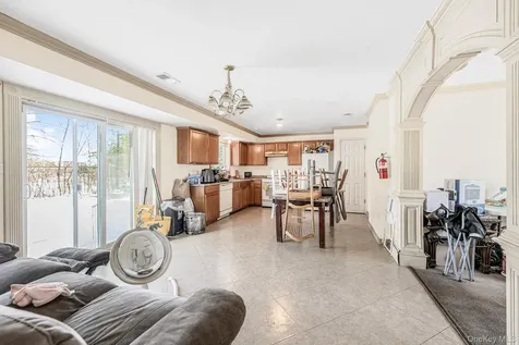 17 Blanchard Street Middletown NY 10940