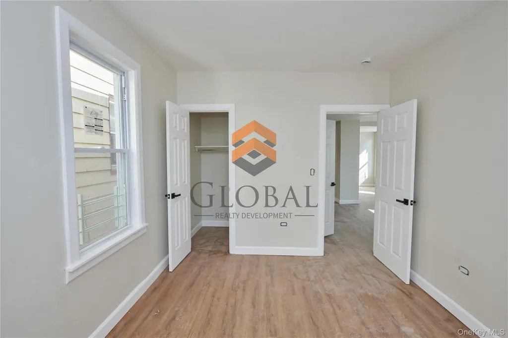 762 E 221st Street Bronx NY 10467
