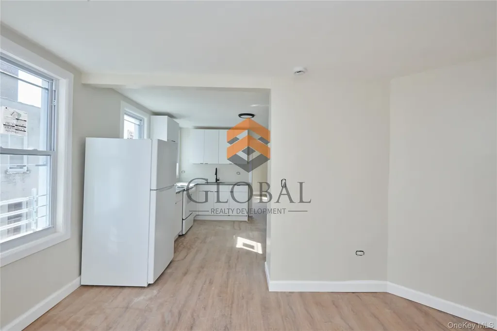 762 E 221st Street Bronx NY 10467