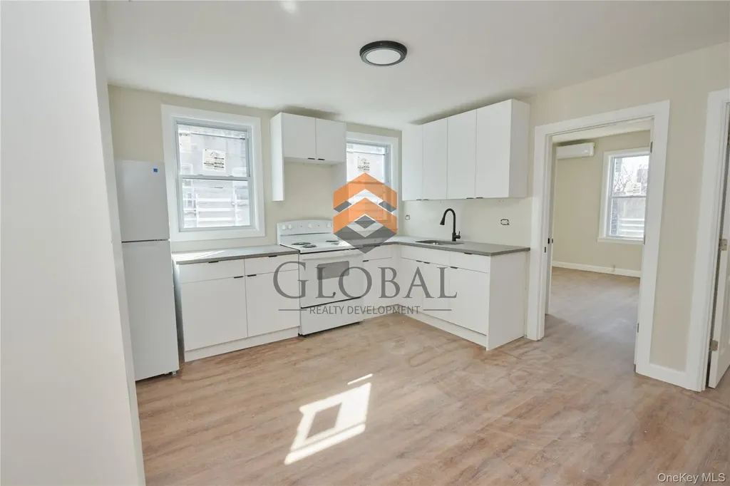 762 E 221st Street Bronx NY 10467