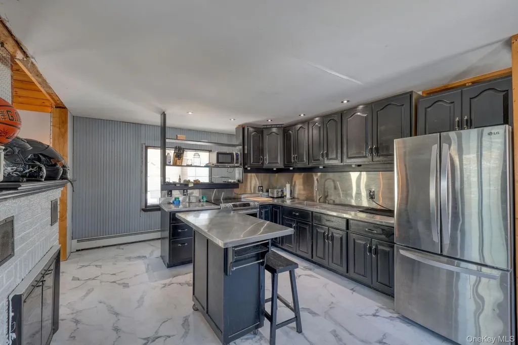 29 Vans Terrace Lake Katrine NY 12449
