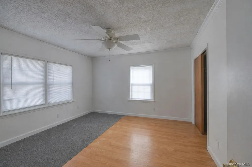 29 Vans Terrace Lake Katrine NY 12449