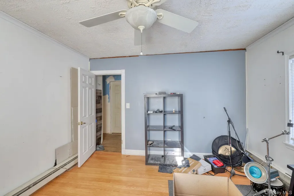 29 Vans Terrace Lake Katrine NY 12449