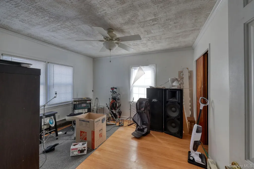 29 Vans Terrace Lake Katrine NY 12449