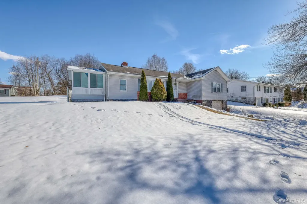 29 Vans Terrace Lake Katrine NY 12449