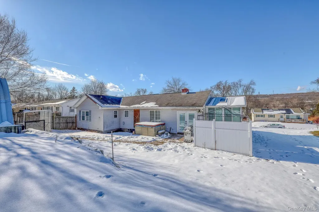 29 Vans Terrace Lake Katrine NY 12449