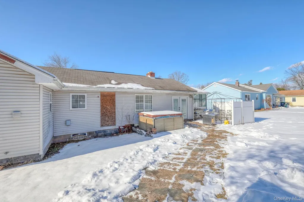29 Vans Terrace Lake Katrine NY 12449