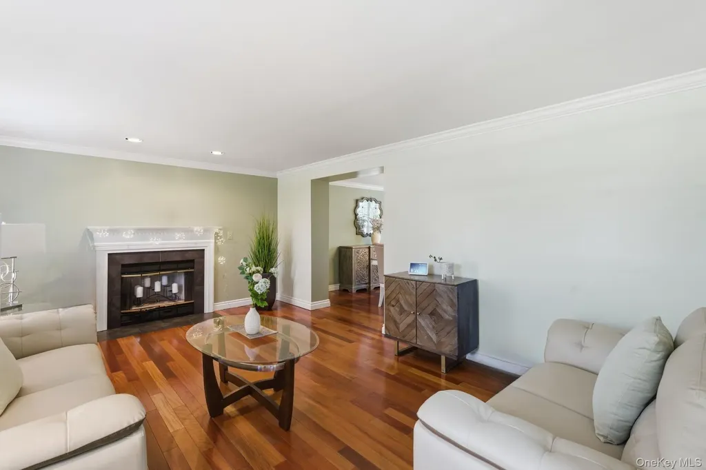 39 Foreston Circle Manorville NY 11949