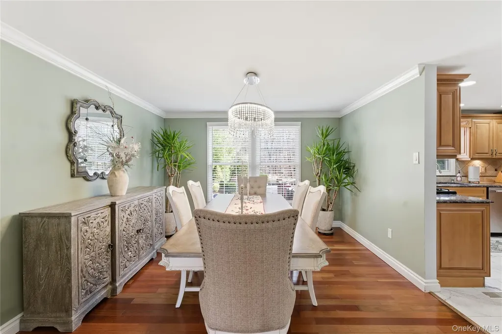 39 Foreston Circle Manorville NY 11949