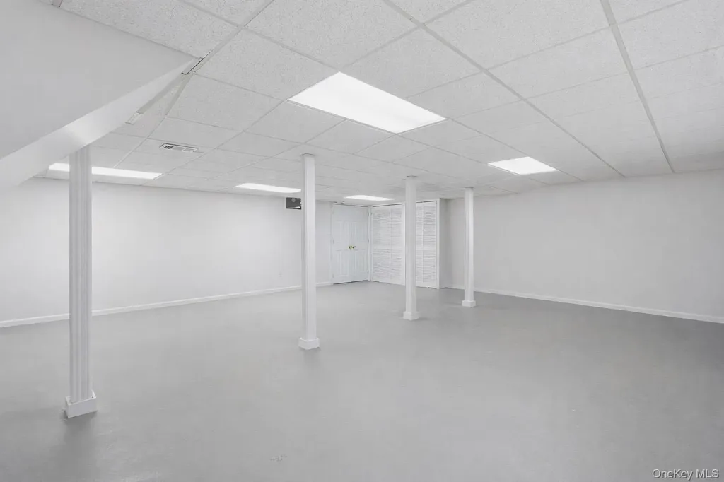 39 Foreston Circle Manorville NY 11949
