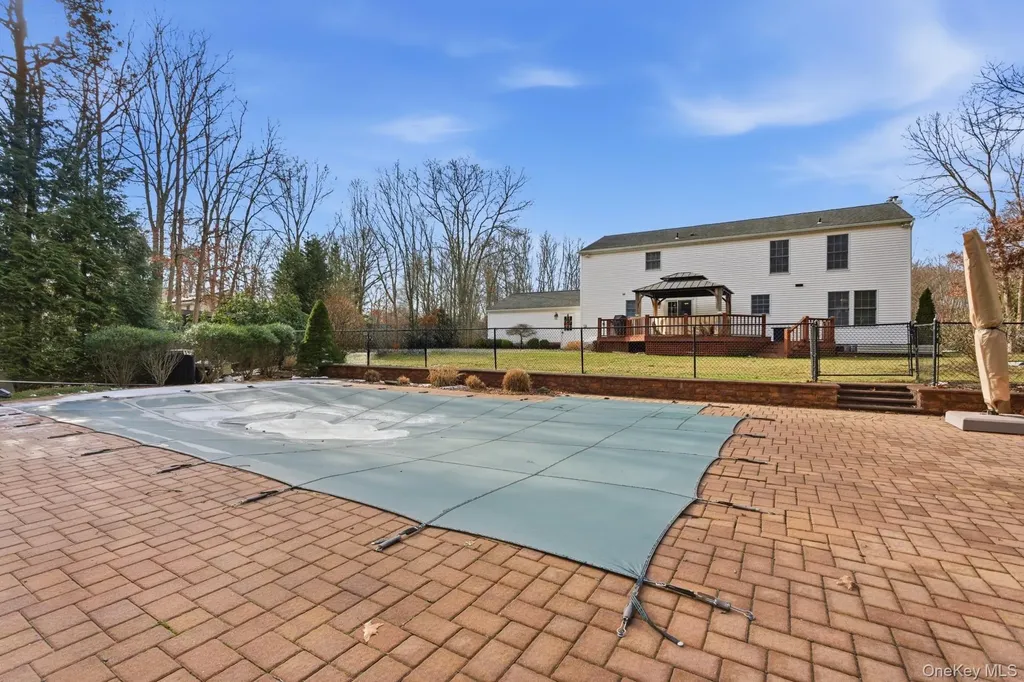 39 Foreston Circle Manorville NY 11949