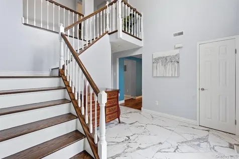 39 Foreston Circle Manorville NY 11949