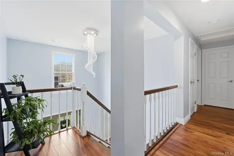 39 Foreston Circle Manorville NY 11949