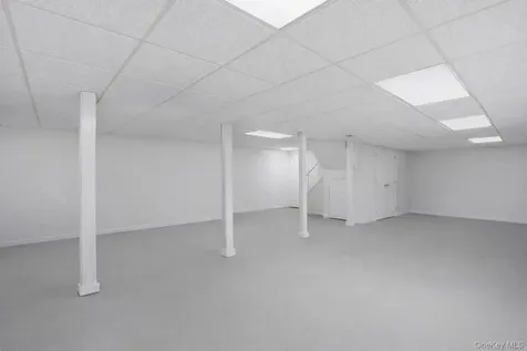 39 Foreston Circle Manorville NY 11949