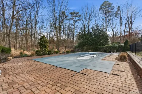 39 Foreston Circle Manorville NY 11949