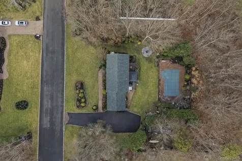 39 Foreston Circle Manorville NY 11949