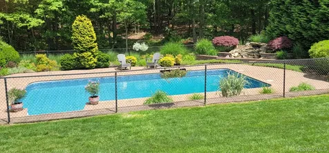 39 Foreston Circle Manorville NY 11949