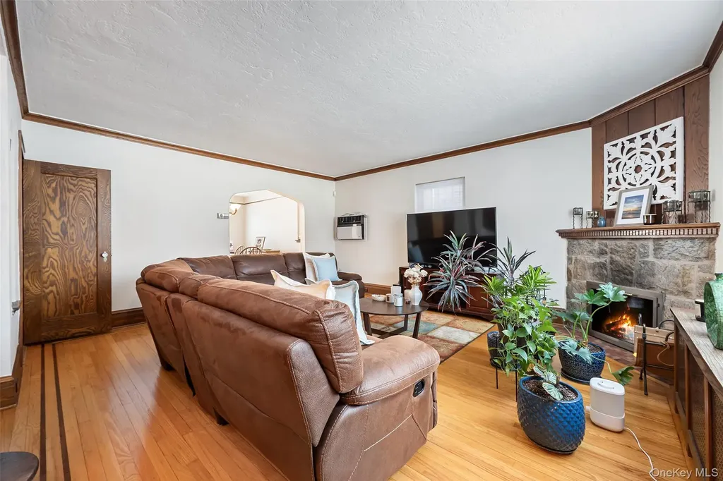 7717 82nd Street Glendale NY 11385