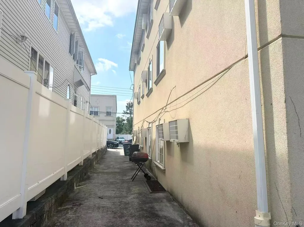 80-29 57th Street Glendale NY 11385