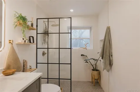 281 Falls Road Hudson NY 12534